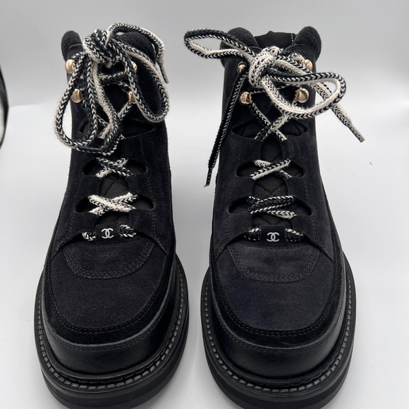 CHANEL Suede Grained Calfskin CC Lace Up Boots 39 Black - Picture 2 of 11